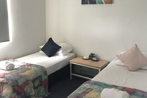 Tin Can Bay Budget Accommodation - Accommodation Cairns 5