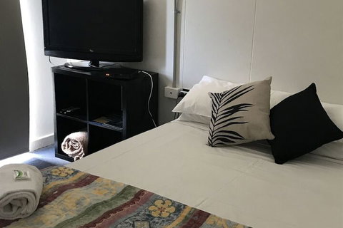 Tin Can Bay Budget Accommodation - Accommodation Cairns 3