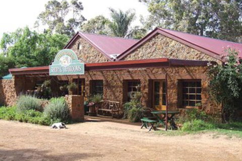 Porongurup Village Inn Cottages - Accommodation Cairns 3