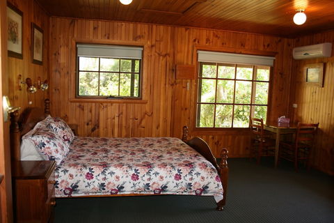 TasShacks - Accommodation Cairns 2