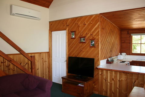 TasShacks - Accommodation Cairns 4