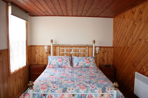 TasShacks - Accommodation Cairns 1