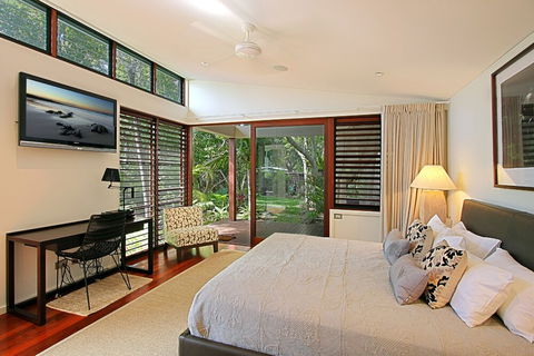 Barefoot At Broken - Accommodation Cairns 2