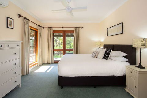 Stay In Mudgee - Accommodation Cairns 3