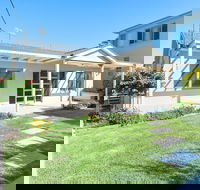 Bamboo Bay at Fingal Bay - Accommodation Cairns