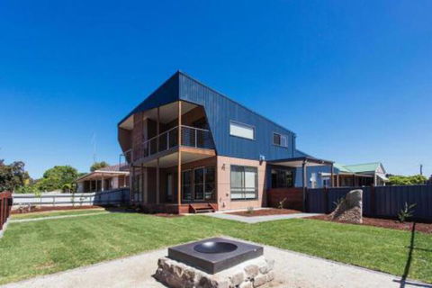 Bendigo Lakeside Accommodation - Accommodation Cairns 0