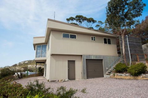 Hilltop Haven - Accommodation Cairns 0
