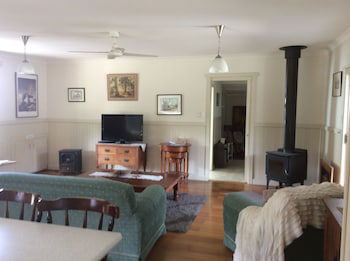 Charm On Douglas - Accommodation Cairns 0