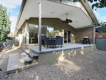 Bright Delight - Modern Luxury - Accommodation Cairns 0