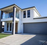 The Races - Swanport - Accommodation Cairns