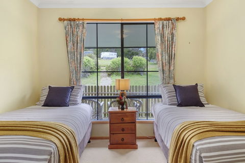 Omaroo Cottage Bruny Island - Accommodation Cairns 1