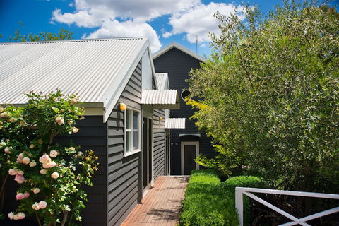 Boatshed House - Accommodation Cairns 2