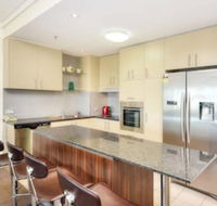 Beachfront Resort 2 Bedroom High Floor - Accommodation Cairns