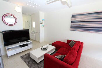 Nelly Bay QLD Accommodation Cairns