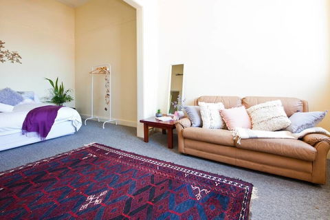 WB319 Chatswood Charmer Roomy 3 Bed Apartment - Accommodation Cairns 2