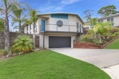 Lake House - Accommodation Cairns 0