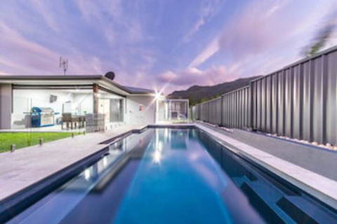 Whitsunday Sands - Cannon Valley - Accommodation Cairns 0