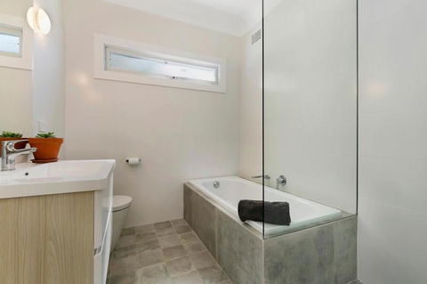 Bayscape At Hardys Bay / Killcare - Accommodation Cairns 2