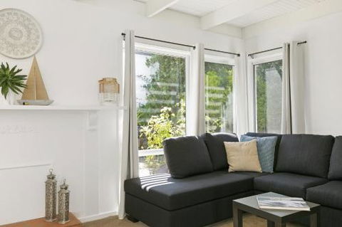 Mysa Anglesea Sleeps 7 WiFi Netflix Cafes Shops - Accommodation Cairns 1