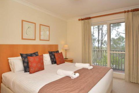 Villa Executive 2br Rose Resort Condo Located Within Cypress Lakes Resort (nothing Is More Central) - Accommodation Cairns 6