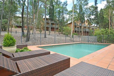 Villa Executive 2br Rose Resort Condo Located Within Cypress Lakes Resort (nothing Is More Central) - Accommodation Cairns 2