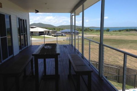 The Beach House - Accommodation Cairns 0