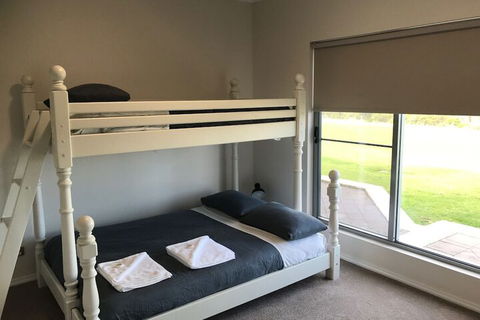 Beaufortia Views - Accommodation Cairns 3