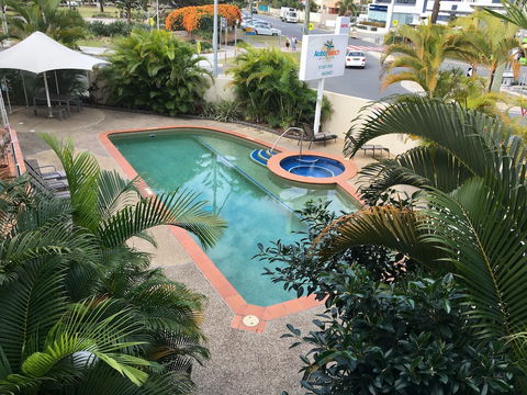 Broadbeach Private Apt With CHA - Accommodation Cairns 4