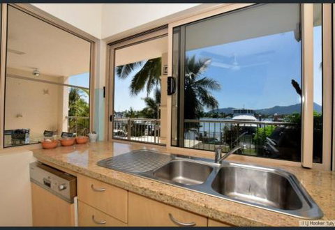 Poinciana Terraces - Accommodation Cairns 2