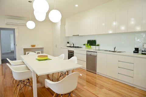7 Gilmore Smiths Beach House - Accommodation Cairns 6