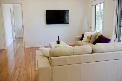 7 Gilmore Smiths Beach House - Accommodation Cairns 2