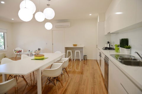 7 Gilmore Smiths Beach House - Accommodation Cairns 3