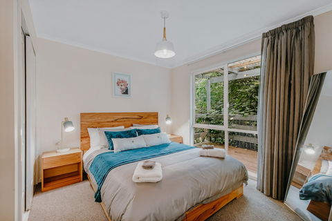 Steep Creek Retreat - Accommodation Cairns 4