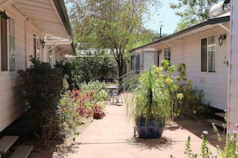 Mataranka Roadhouse - Accommodation Cairns 0