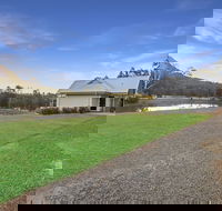 Brokenback Views Country Estate - Accommodation Cairns