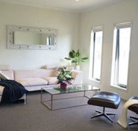 Brand New 4 Bedrooms House - Accommodation Cairns