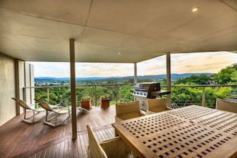 Highview - Accommodation Cairns 4