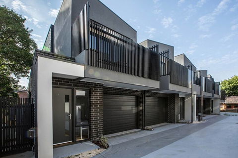 89 Fancy Doncaster Home - Accommodation Cairns 1