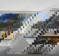 HomeHotel Brand New Ultra Luxe Apartment - Accommodation Cairns