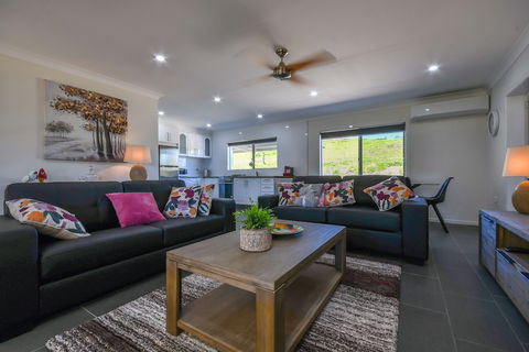 Yungaburra  Lodge - Accommodation Cairns 4