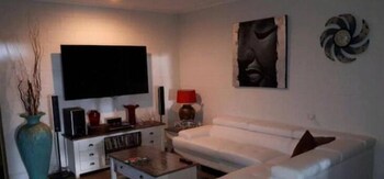 La Casa De Playa - Accommodation Cairns 4