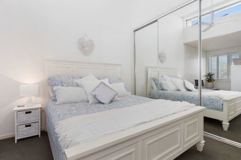 COASTAL CHIC At CASUARINA - Accommodation Cairns 4
