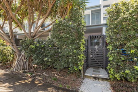 COASTAL CHIC At CASUARINA - Accommodation Cairns 0
