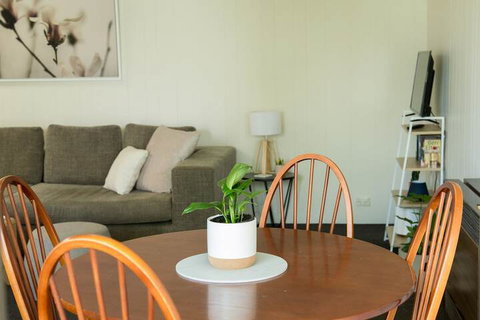 Two Bedroom Gem Short Drive To MONA - Accommodation Cairns 5