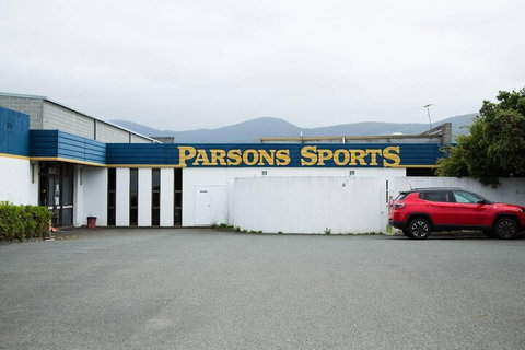 Two Bedroom Gem Short Drive To MONA - Accommodation Cairns 1