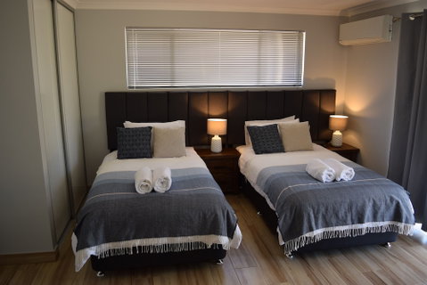 Eagle Bay House - Accommodation Cairns 5