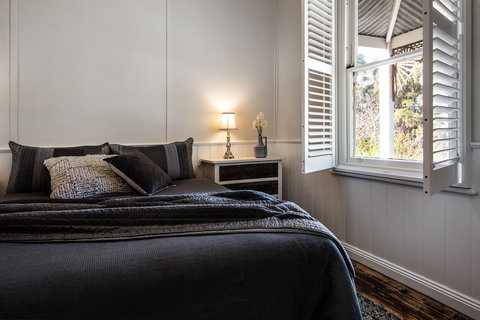 Table Hill Cottage - Accommodation Cairns 2