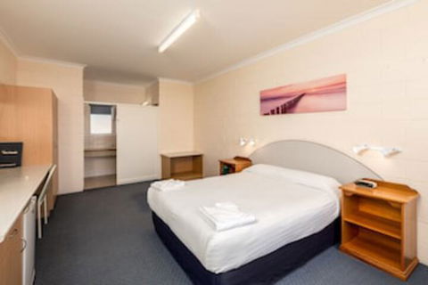 Blue Seas Motel - Accommodation Cairns 0