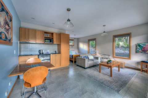 Freycinet Stone Studio 6 - Accommodation Cairns 3