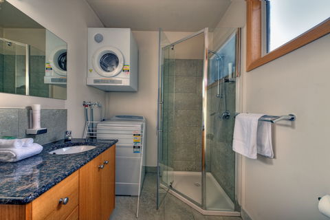 Freycinet Stone Studio 6 - Accommodation Cairns 2